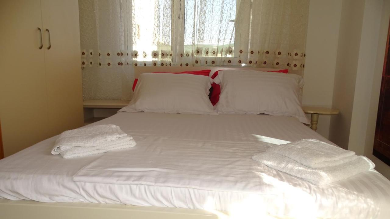 Cozy Central Apartment Ksamil Exterior photo
